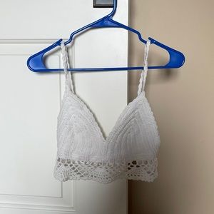White knitted crop top size small